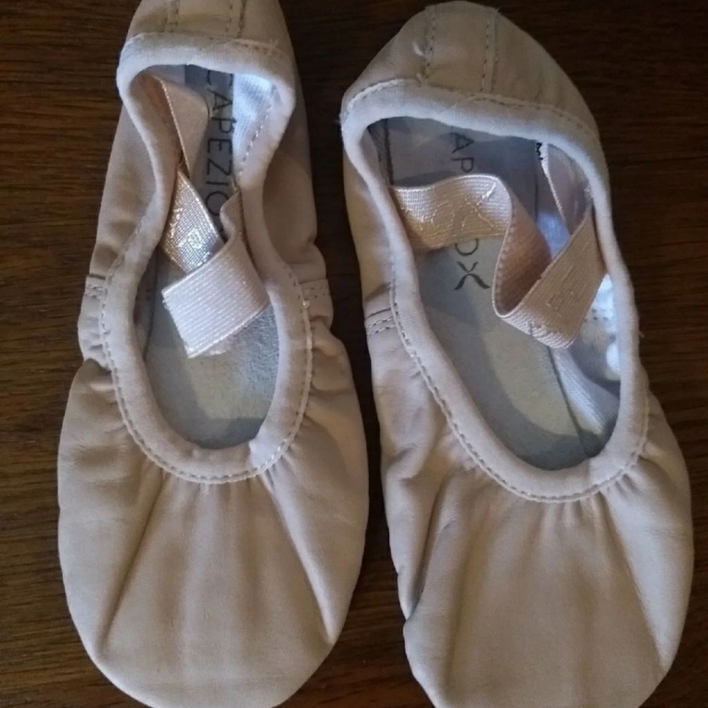 Capezio Ballet Slippers Girls 10 W
